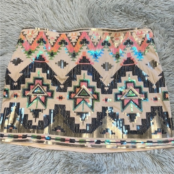 🆕 EXPRESS | ivory/multicolor sequin stretch mini skirt SIZE XS - Picture 9 of 12